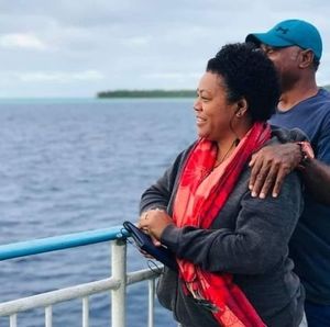 Meet your Posher, Kelera